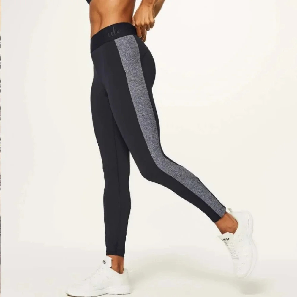 *LULULEMON Box it Out Tights,  black and grey